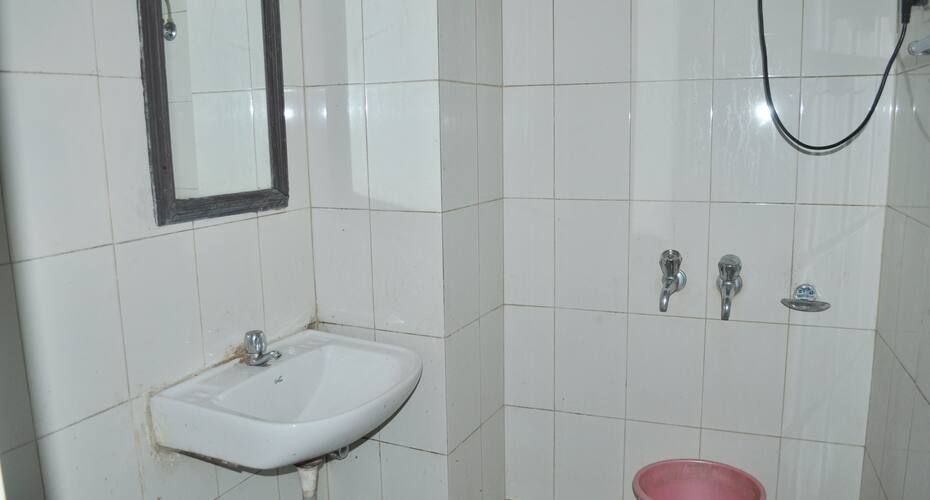 Ambica Guest House, Katra 4